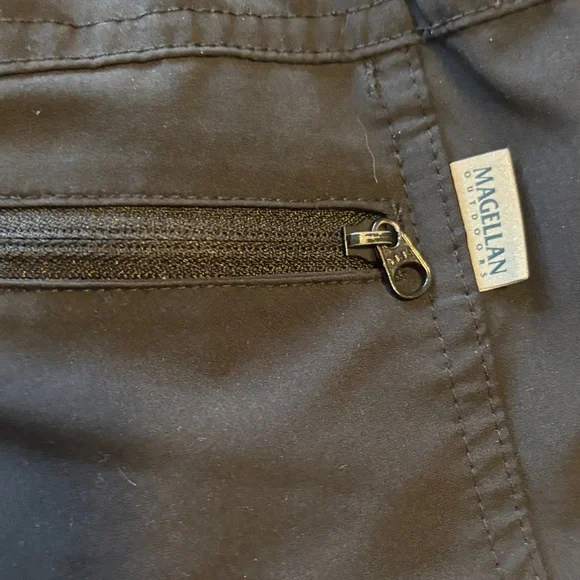 Boys L Magellan Outdoors Black Elastic-Waist fish Gear - Picture 10 of 10